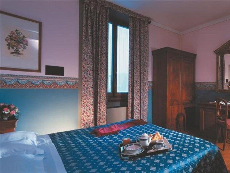 Ih Hotels Firenze Select Pokój zdjęcie
